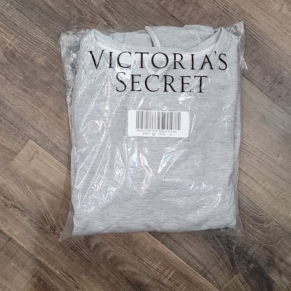 NWT Victoria's Secret Sport Key Hole Back Pullover - Picture 7 of 7